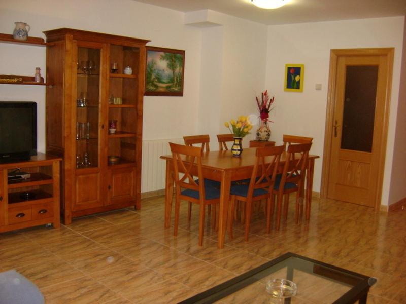Apartamentos Pirineos Ordesa El Pueyo de Araguás Quarto foto