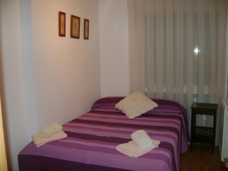 Apartamentos Pirineos Ordesa El Pueyo de Araguás Quarto foto