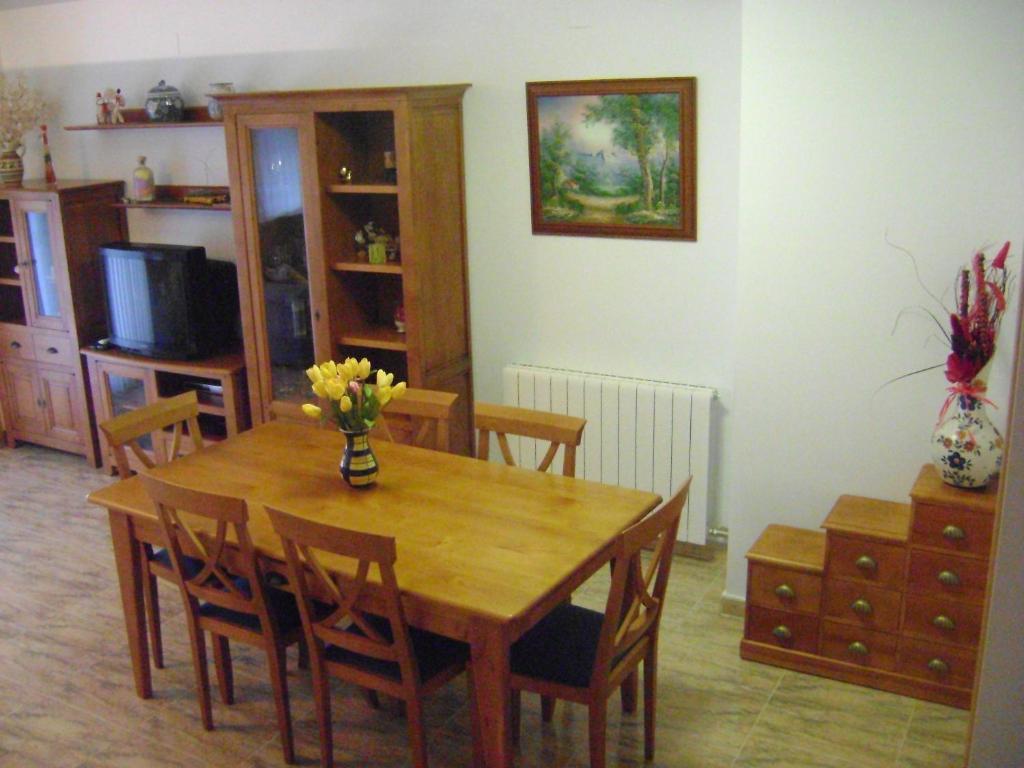 Apartamentos Pirineos Ordesa El Pueyo de Araguás Quarto foto
